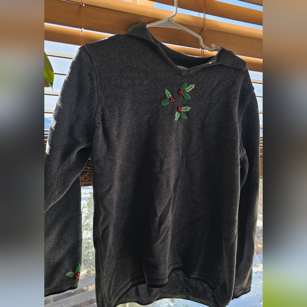 Holiday sweater size M